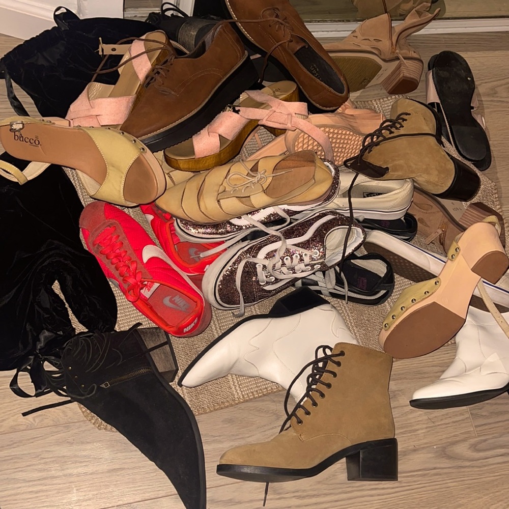 Major Shoe Sale